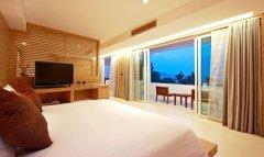 03 Suite-Sea-View-1.jpg